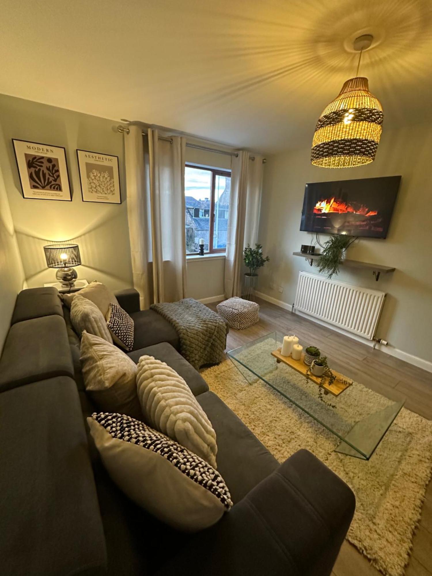 Lovely Modern 2 Bedrom Unit Close To City Center Dalneigh Екстериор снимка