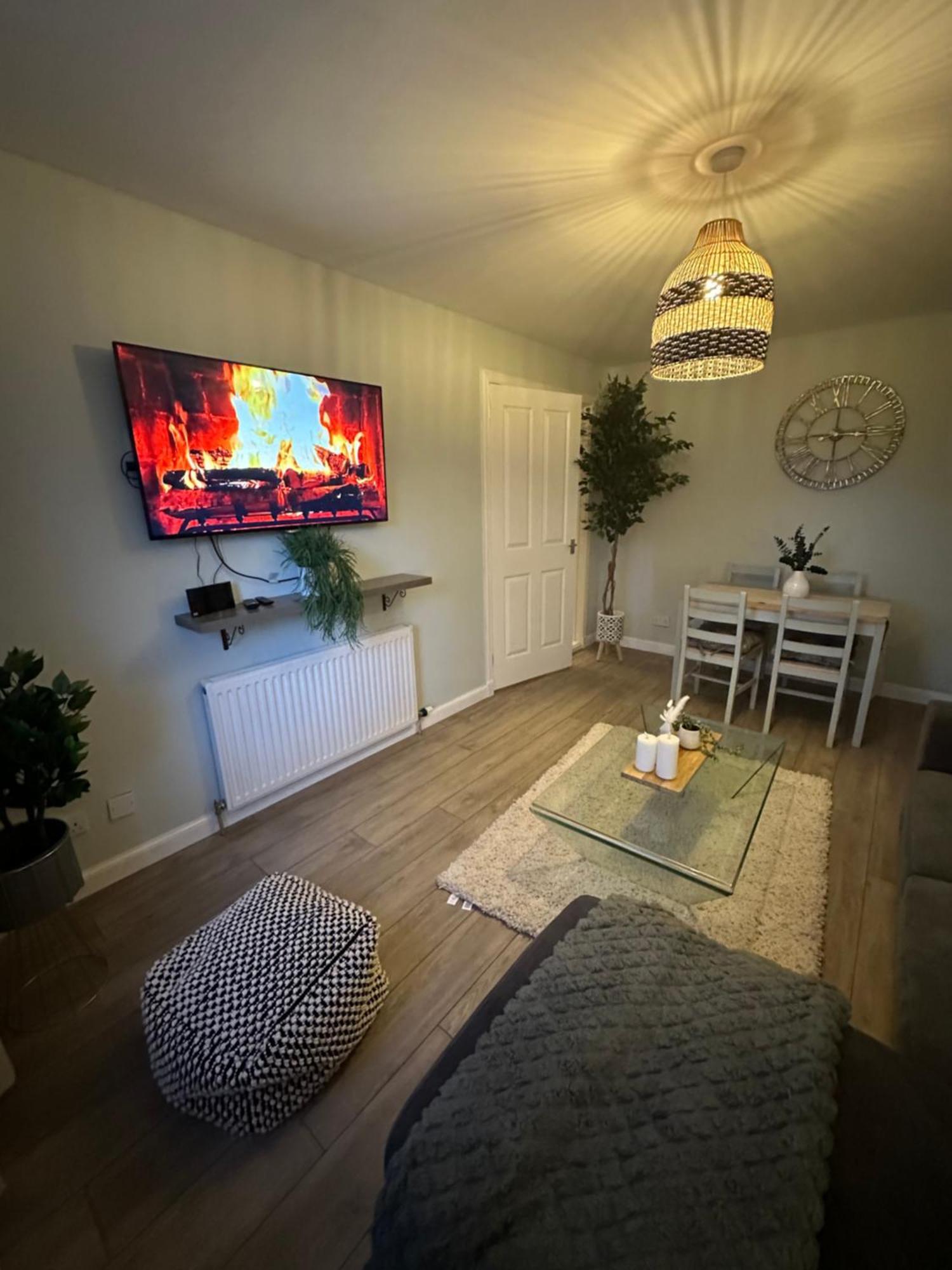 Lovely Modern 2 Bedrom Unit Close To City Center Dalneigh Екстериор снимка
